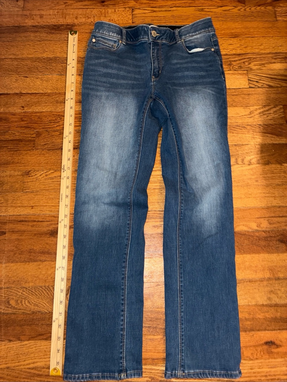 Classic Straight Leg Women’s Jeans in Medium Blue